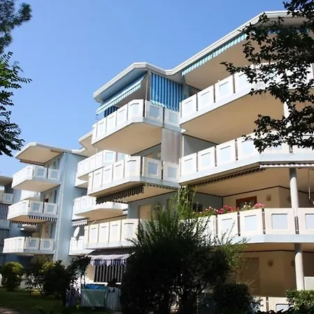 Διαμέρισμα House With Balcony And Swimming Pool *