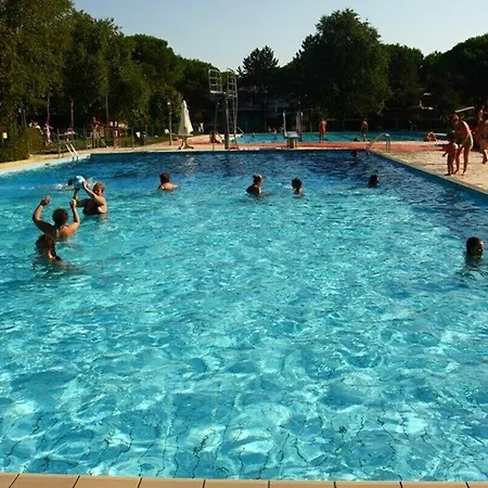 Διαμέρισμα House With Balcony And Swimming Pool Μπιμπιόνε